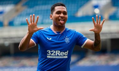 Alfredo Morelos turns tables on Celtic 10 In A Row gesture with celebration