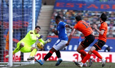 Dundee Utd's Benjamin Siegrist on Celtic speculation; remains happy in Tayside - 67 Hail Hail