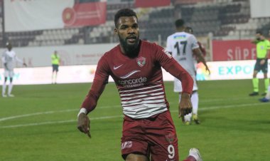 Report: Celtic keen on 18-goal Gabon international Aaron Boupendza - 67 Hail Hail