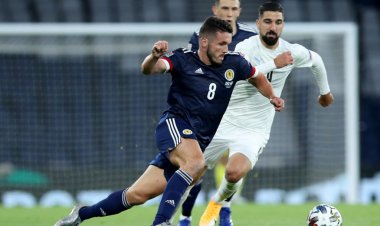 "I'm not surprised", "Brilliant manager"; John McGinn delivers verdict on boss's links to Celtic - 67 Hail Hail