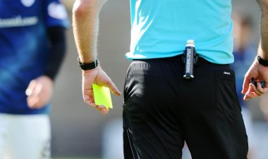 Who is the referee for the games in the Scottish Premiership and Championship this weekend