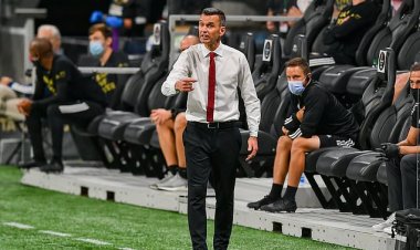 Aberdeen appoint former player Stephen Glass as their new manager