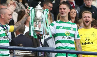 CUP AIM FOR HISTORY BHOY BAIN