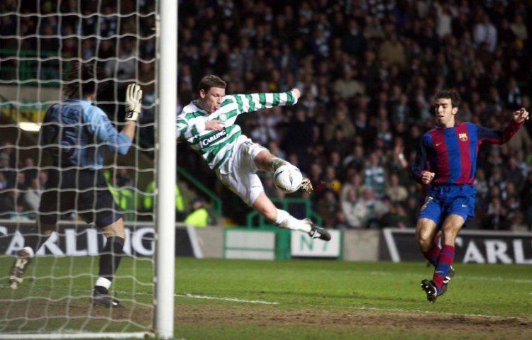 Photo: Former Celtic Alan Thompson takes hilarious dig at Rangers | Th