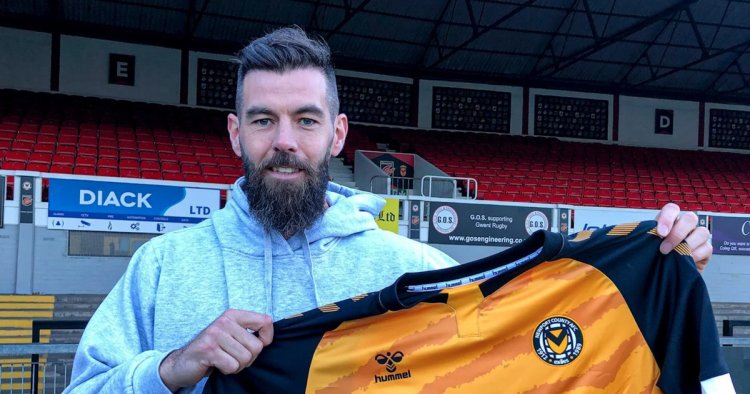Joe Ledley finds new club as midfielder pens short term deal
