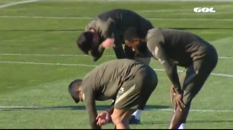 Video: The Scary Moment Moussa Dembele Collapses in Training