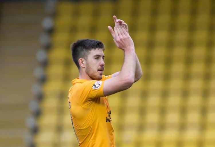 Celtic: Whelan - Two obstacles stand in way of Gallagher deal