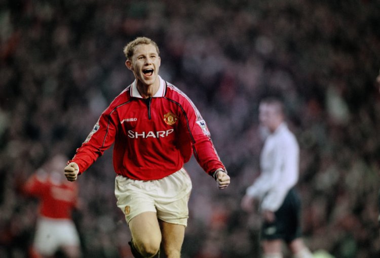 There is genuinely no substance in rumours linking Nicky Butt to Celtic - 67 Hail Hail