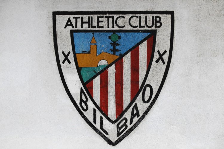 Athletic Bilbao post Celtic throwback featuring Anthony Stokes as captain - 67 Hail Hail