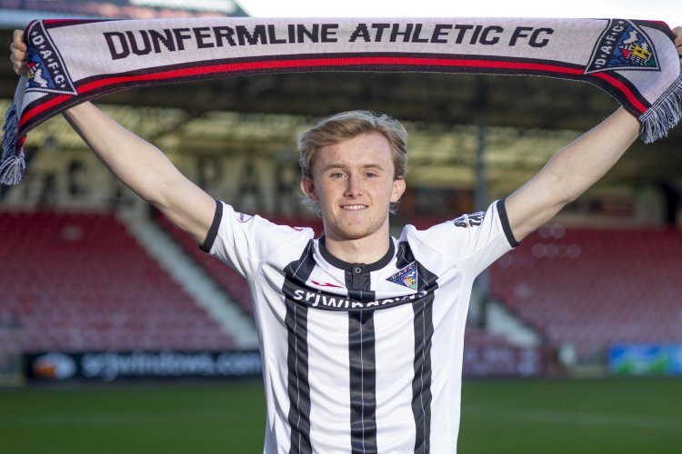 PARS: Hoops youngster Henderson arrives