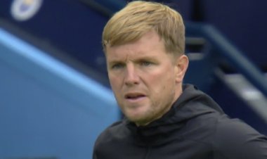 HOWE CLOSES IN ON AGREEMENT