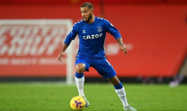 Southampton hope to sign Celtic and Rangers defenders, Eddie Howe identifies big-name star to bring to Parkhead, Leicester City join chase for Hibs ace, half of Scottish referees 'support Celtic or Rangers' - Scottish Premiership Rumour Mill