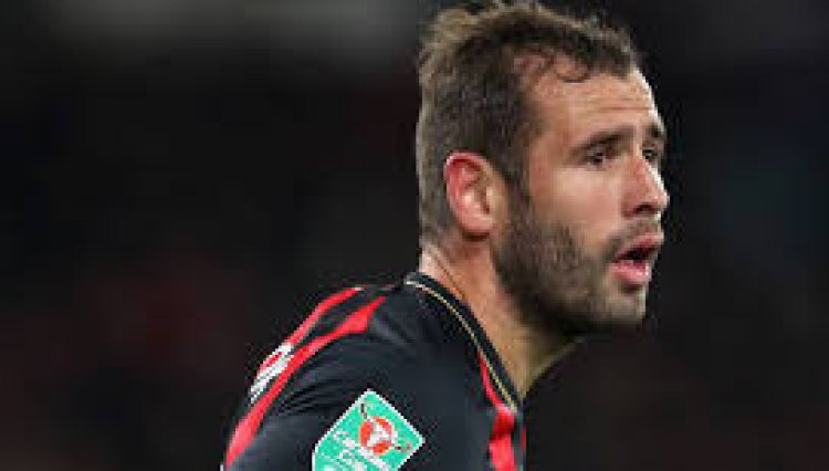 HOWE TARGETS CAPTAIN COOK