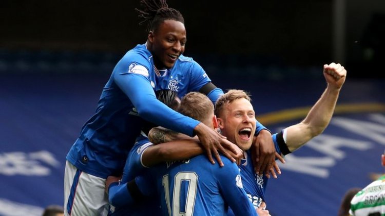Rangers 2-0 Celtic: Steven Davis and Jonjoe Kenny's own goal put Steven Gerrard's side through