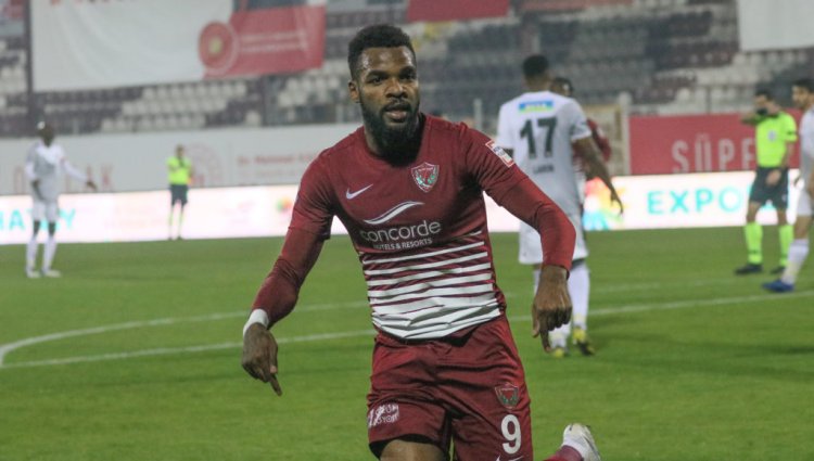 Profile: Celtic target Aaron Boupendza - 67 Hail Hail
