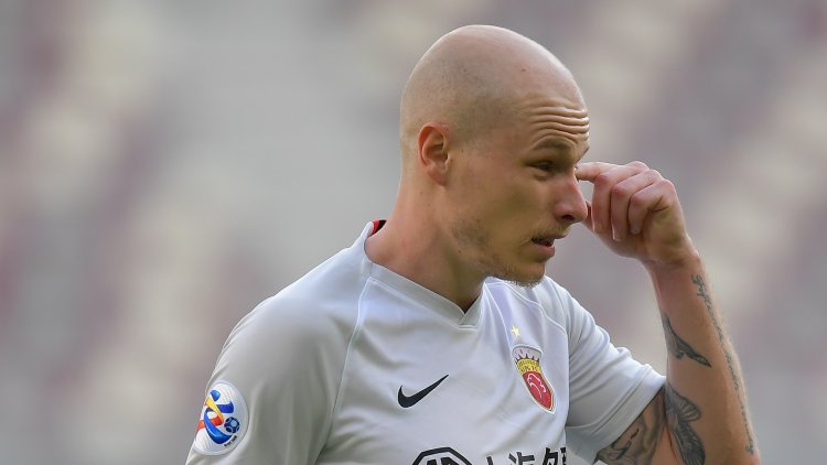 Postecoglou prioritises Celtic Mooy signing above EPL midfielder