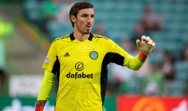 What should Celtic do with Vasilis Barkas after first-leg howler against Midtjylland?