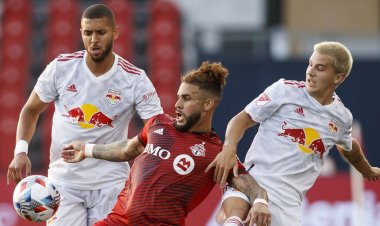 Toronto 1-1 Red Bulls: tale of two halves in Ontario