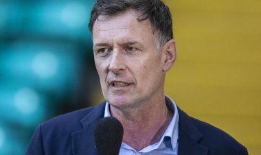 Chris Sutton fires brutal warning Celtic's way ahead of Midtjylland clash - as he blasts board again