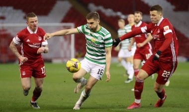 Jonjoe Kenny scores audacious penalty for Everton as Celtic chase repl