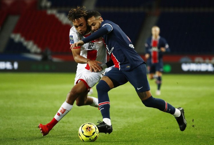 Celtic open negotiations to sign Sacha Boey