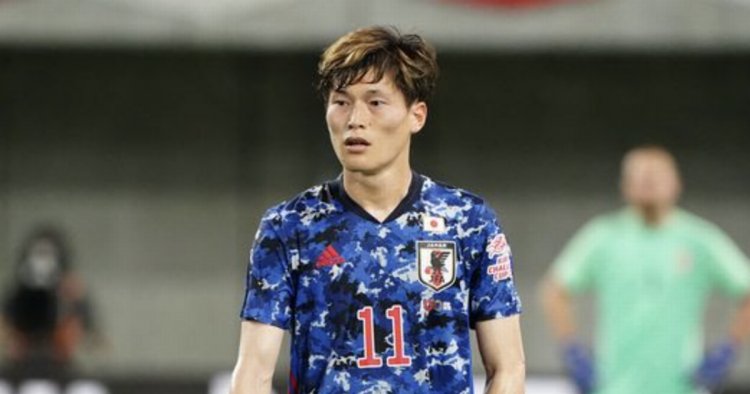 Kyogo Furuhashi signs for Celtic on four year deal