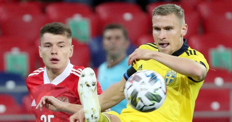 Carl Starfelt to Celtic is done deal but defender faces Parkhead waiting game