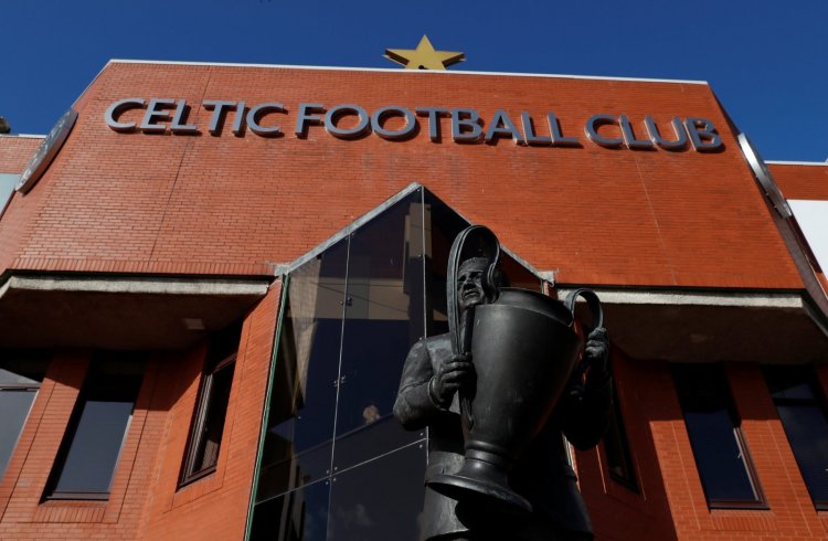 Celtic: Fans rage as squad emerges for Midtjylland clash