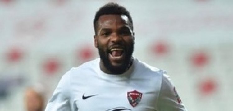 HOOPS IN £7.5m STRIKER LINK