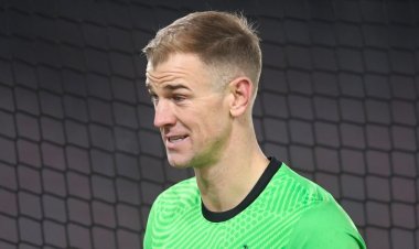 Joe Hart: Celtic set to sign Tottenham goalkeeper with medical on Tuesday