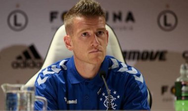 Celtic signing McCarthy like Rangers signing Davis - McLeish