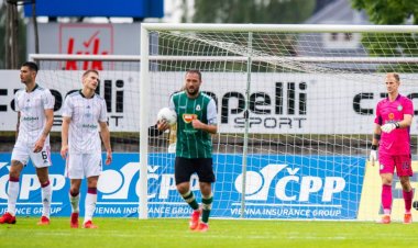 John Hartson slaughters Celtic's 'Sunday league' defending in win over Jablonec