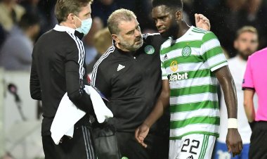 “Just wait till you hear the noise on Thursday night” - Pundit reveals Postecoglou’s txt message