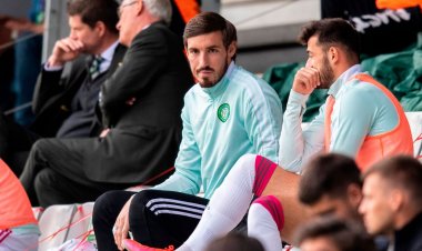 Vasilis Barkas nearing Celtic exit as PAOK Salonika eye outcast keeper
