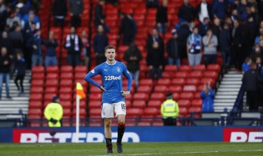 ‘Anybody saw Andy Halliday?’ ‘useless without madden’ ‘just runs about trying to look hard’ Halliday gets it tight from Celtic fans