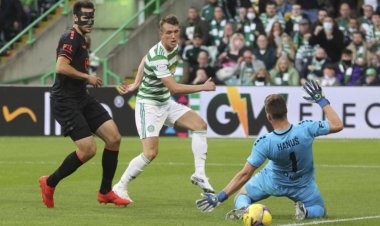 Turnbull praises Celtic boss Postecoglou