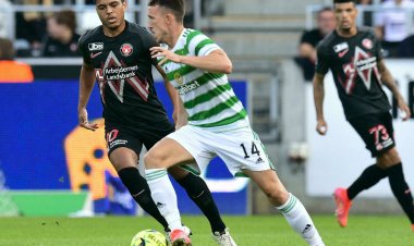 Celtic hit St Mirren for six as revival rolls on - France 24