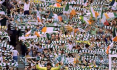 Photo Of The Day: Paddy Bonner And The Tremendous Celtic Support | The