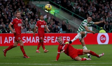 Australia boss hails rejuvenated Celtic midfielder Tom Rogic