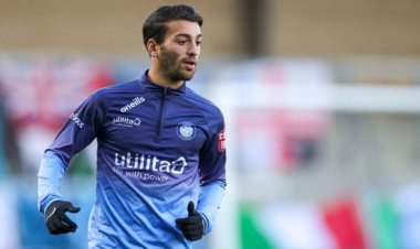 Crewe sign Kashket and Robertson