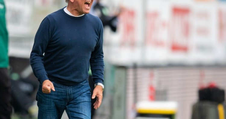 Jablonec owner forces way into referee room to apologise for his own manager