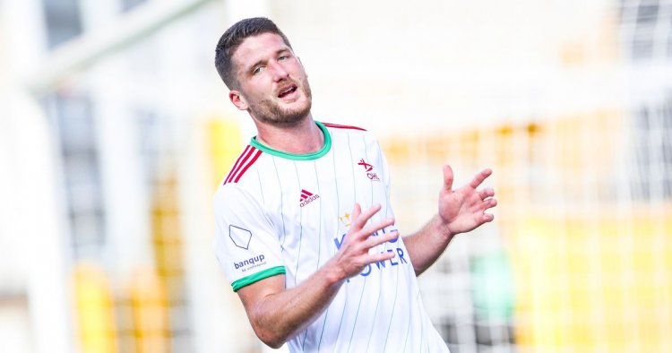 Thomas Henry to Celtic transfer latest as agent confirms offer