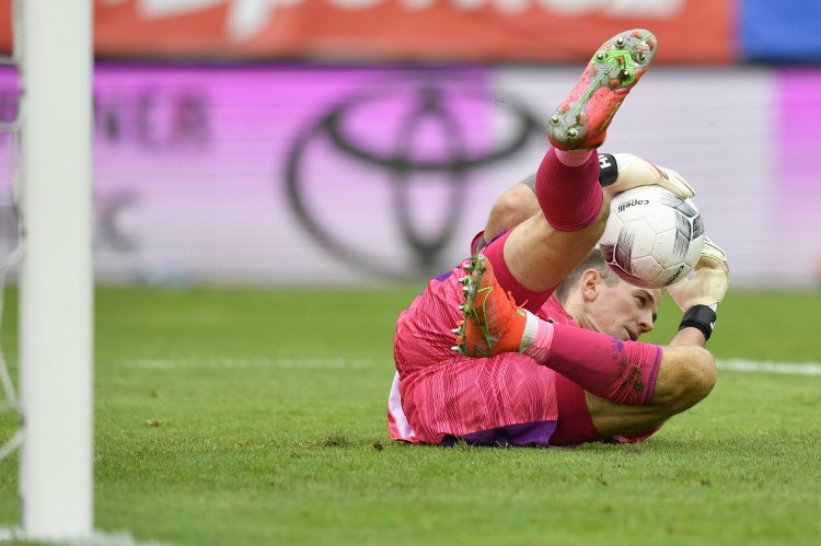 Celtic fans react to Joe Hart's display against Jablonec | Sportslens.com