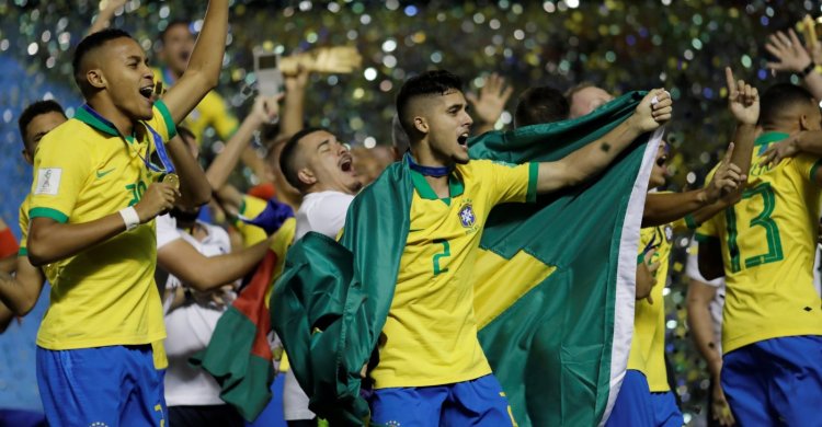Celtic hoping to persuade Yan Couto to sign