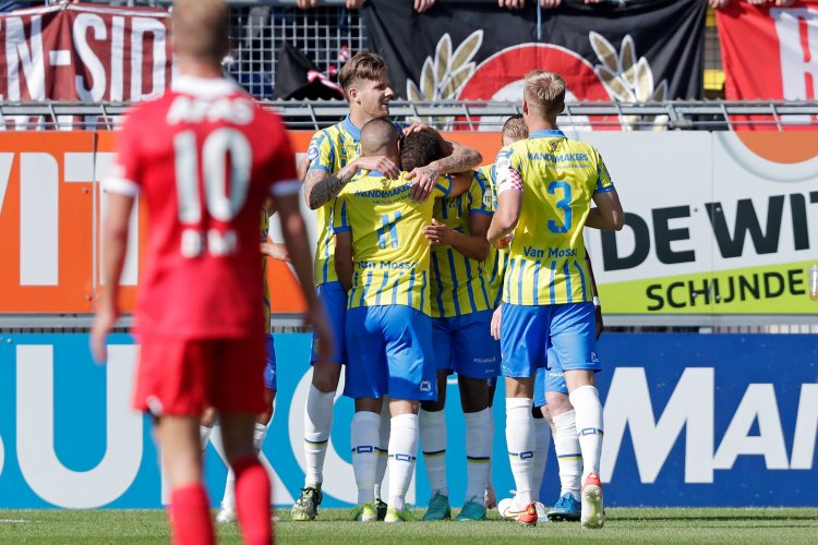 Celtic opponents AZ Alkmaar bench star man and suffer shock defeat - 67 Hail Hail