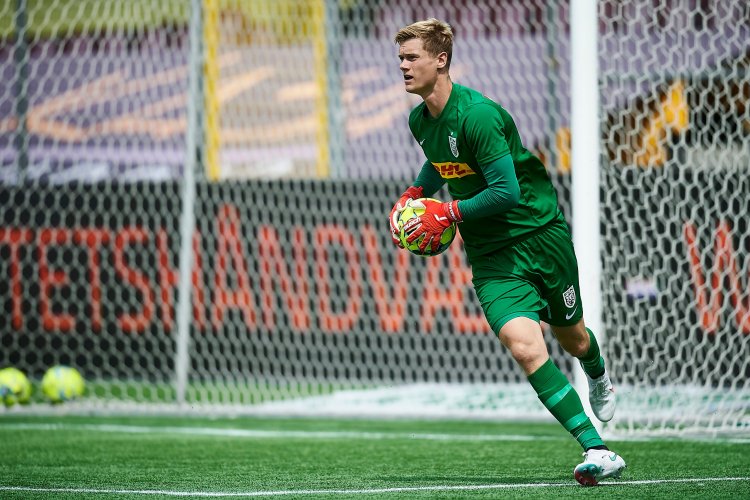 AZ Alkmaar bring in new number 1 ahead of Celtic tie - 67 Hail Hail