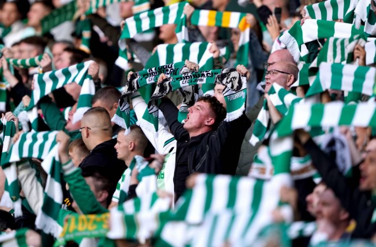 Video: AZ Alkmaar Awe as Celtic Supporters sing YNWA at Paradise | The