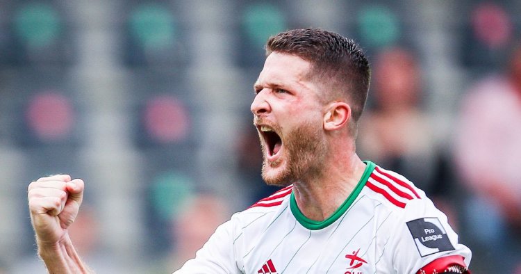 Thomas Henry to Celtic transfer 'back on' after Gent hit roadblock