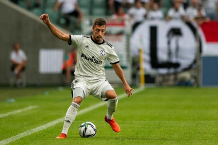 Celtic announce signing of Josip Juranovic on five-year deal ahead of St Mirren clash