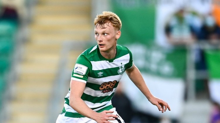 Liam Scales completes Celtic switch on four-yeal deal
